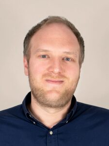 Portrait of Andreas Schill, Business Director at Syzygy